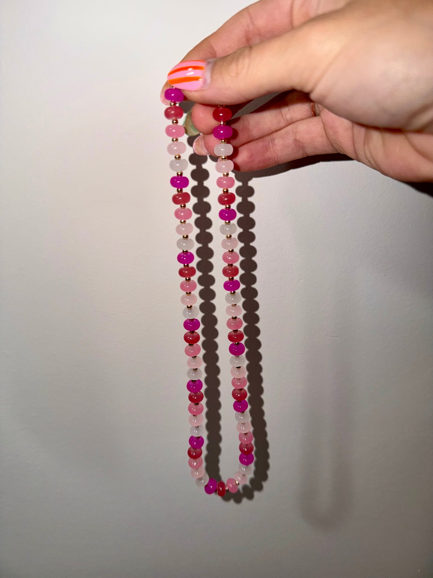 Rondelle pinks bead necklace- stretchy with no clasp 18inches
