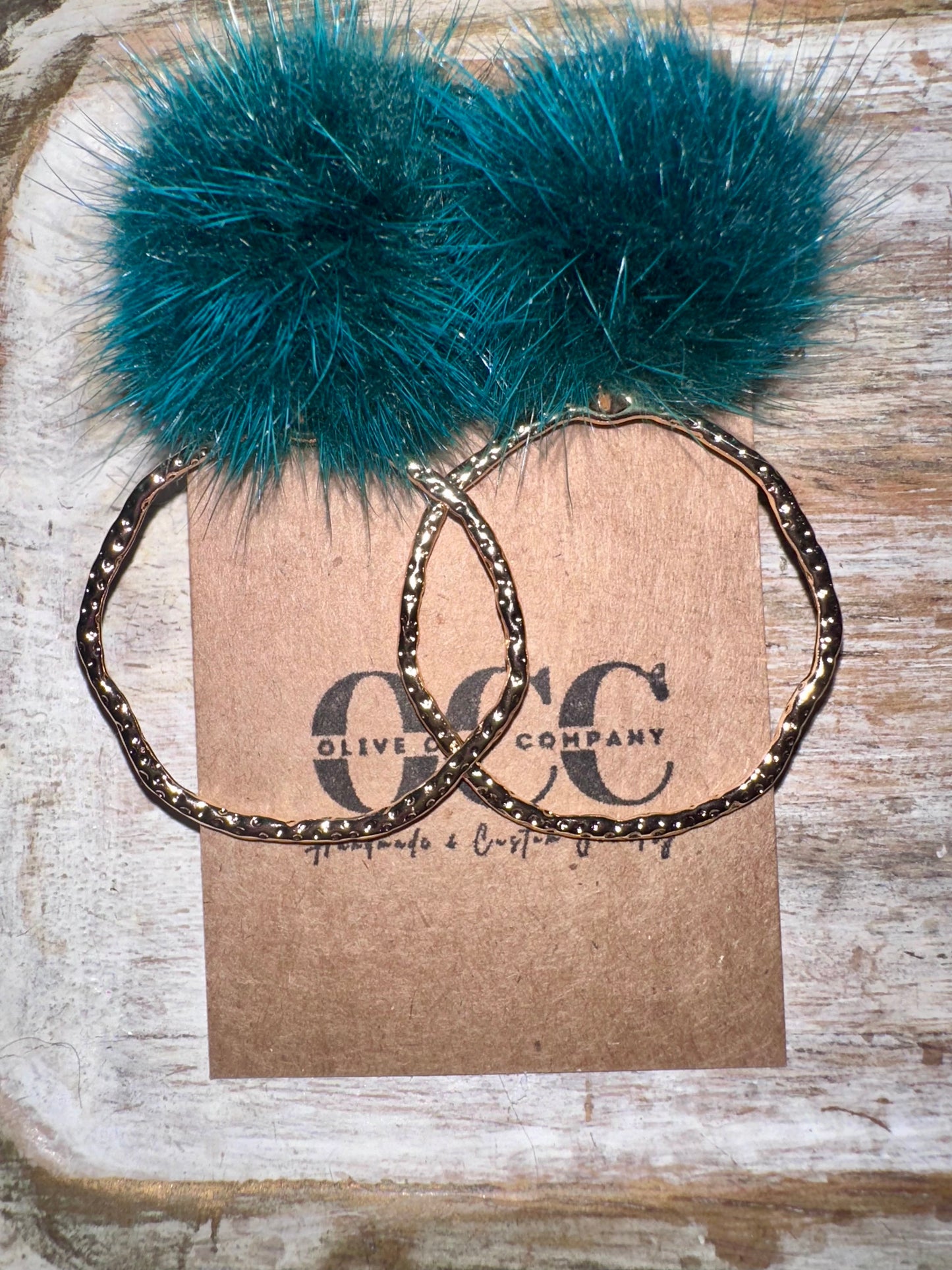 Pom hoops