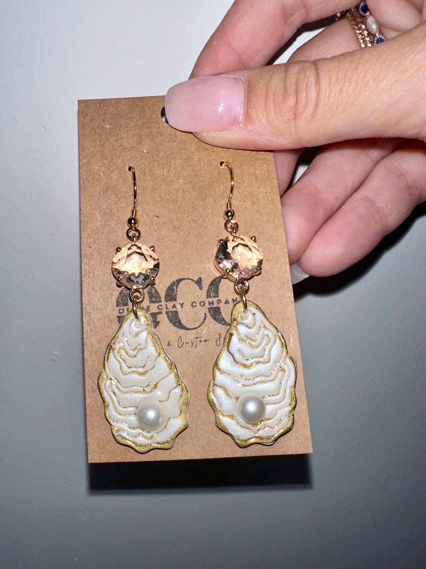 Oyster dangle clay earrings