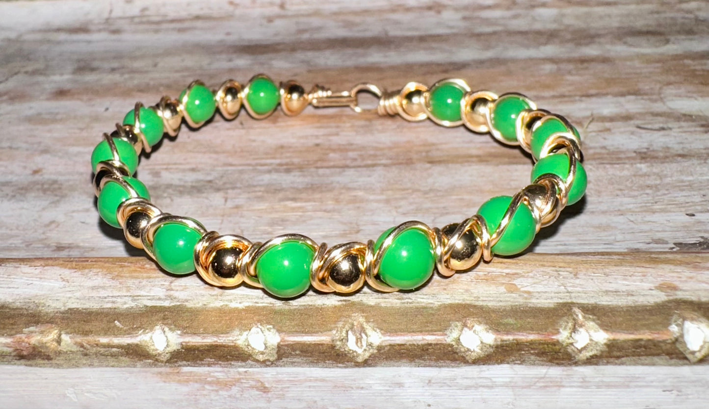 St Pat/ Mardi Gras wire bracelet