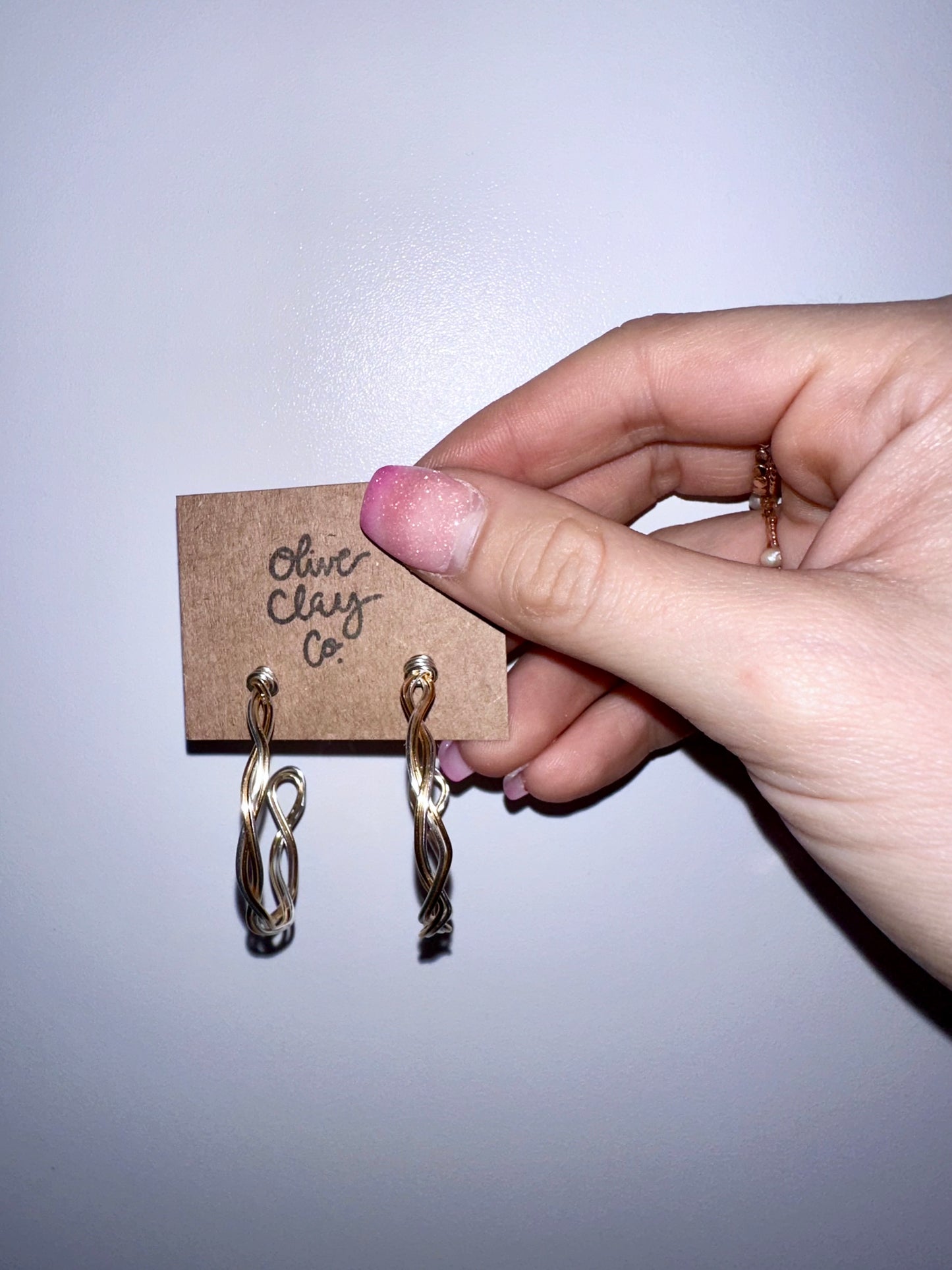 Two toned wire hoops