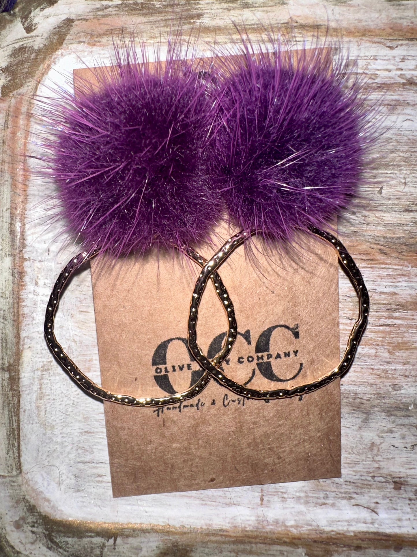 Pom hoops