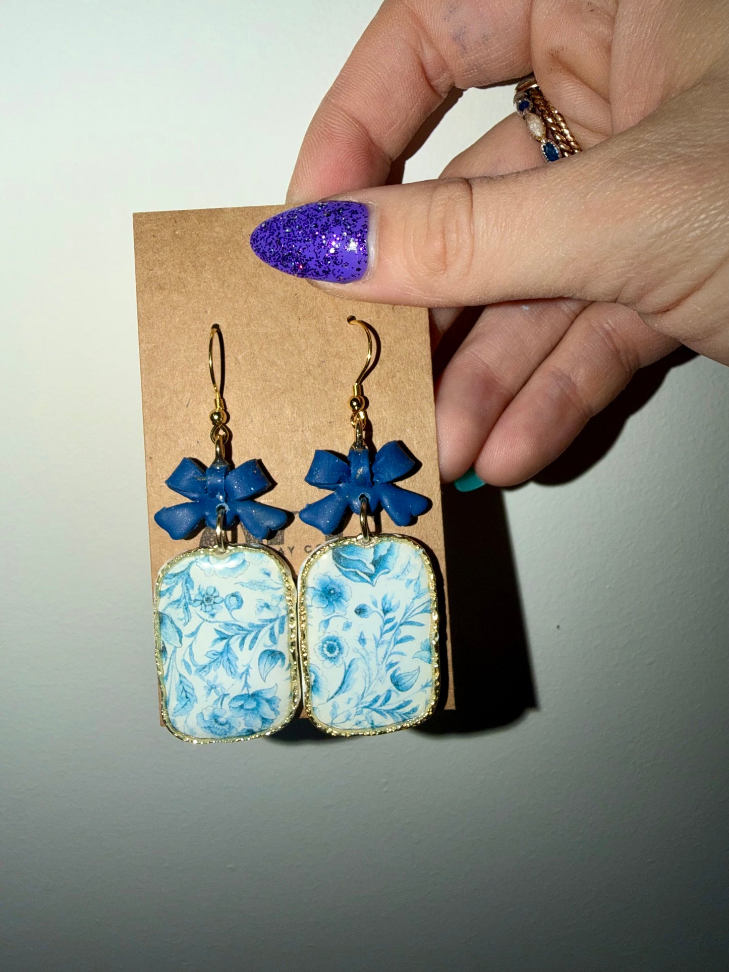 Floral clay hoops earrings
