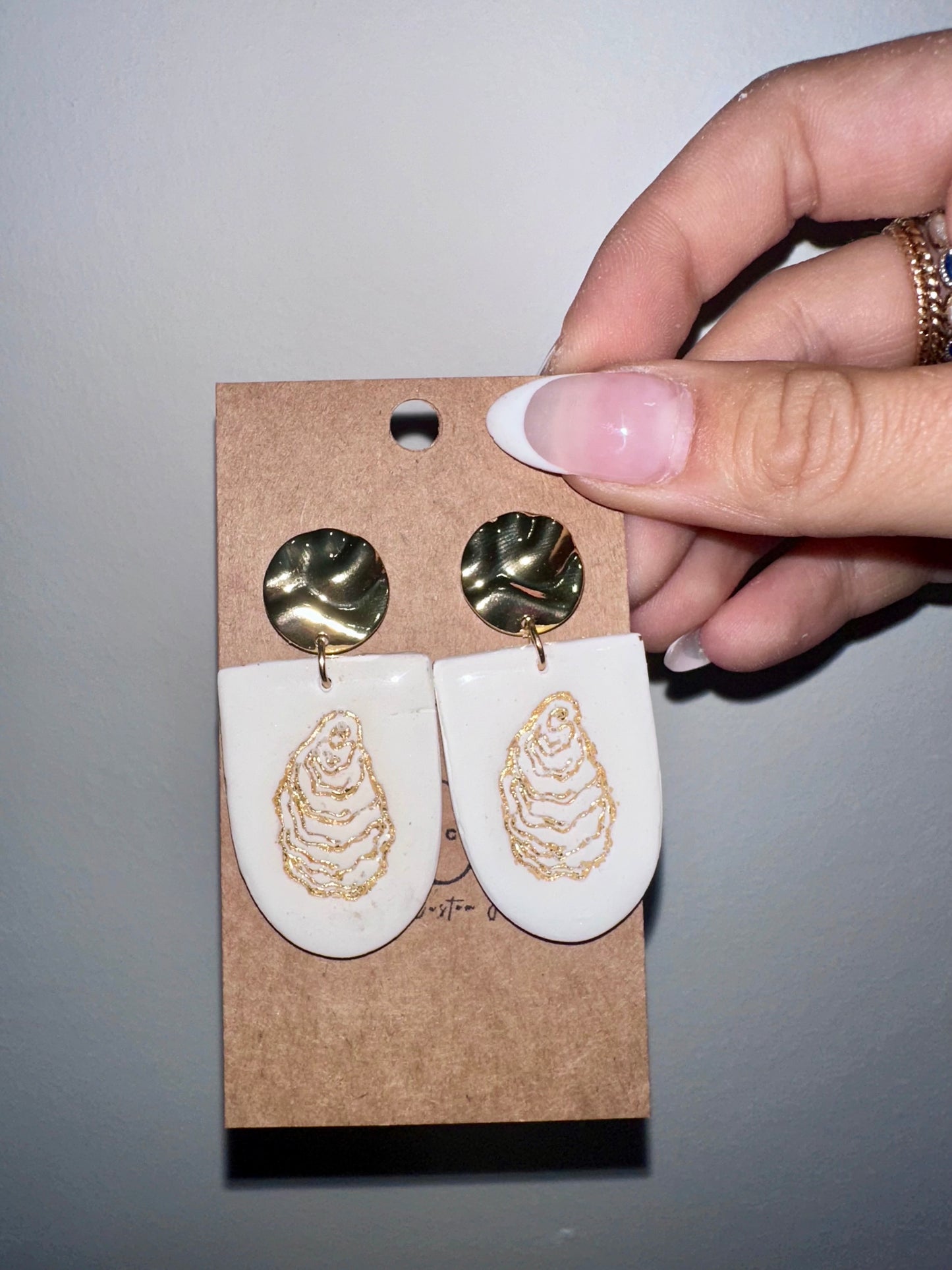 Oyster dangle clay earrings