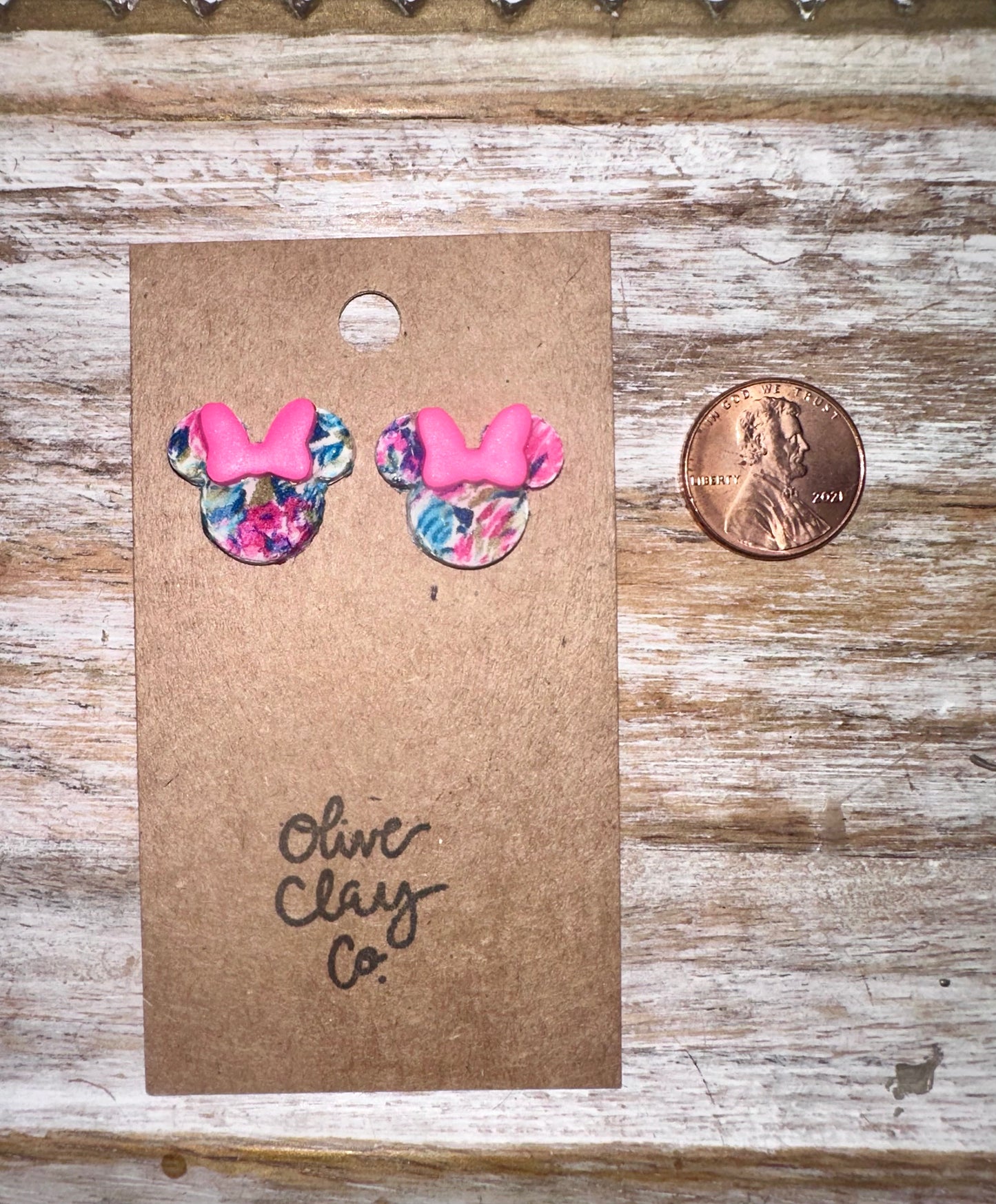 Floral mouse studs
