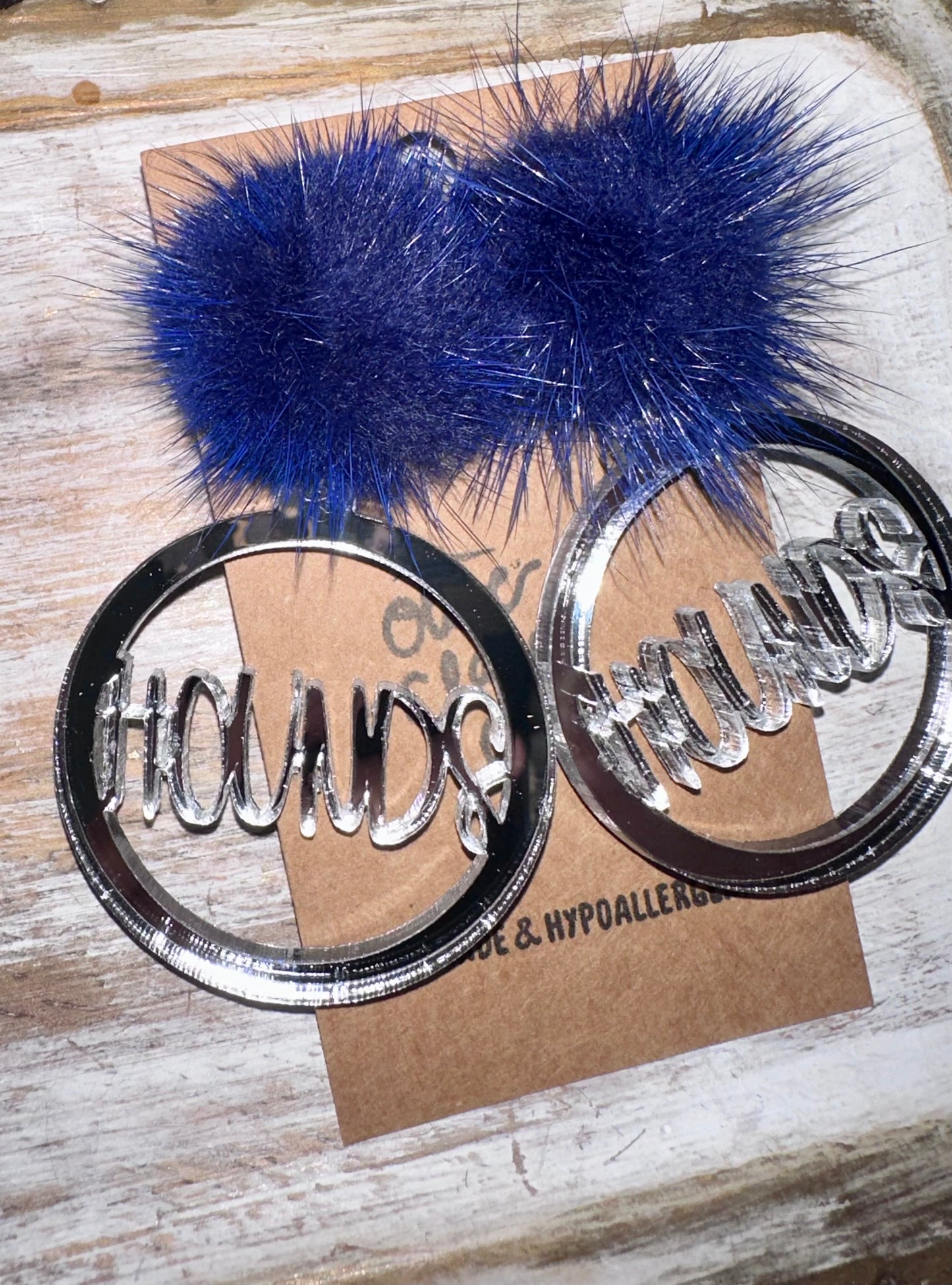 Hounds Pom hoops
