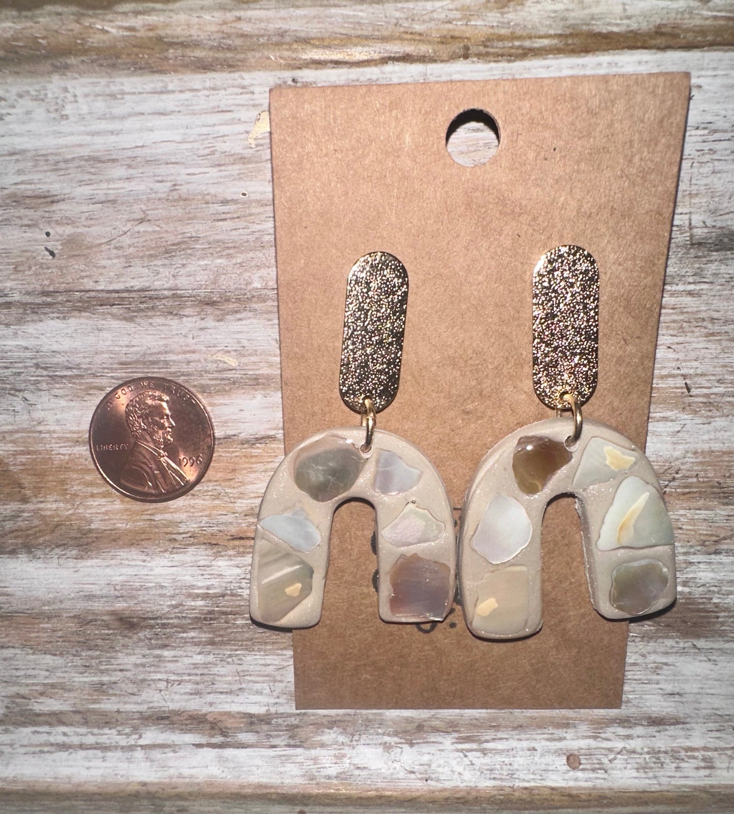 Shell Clay Arch Earrings