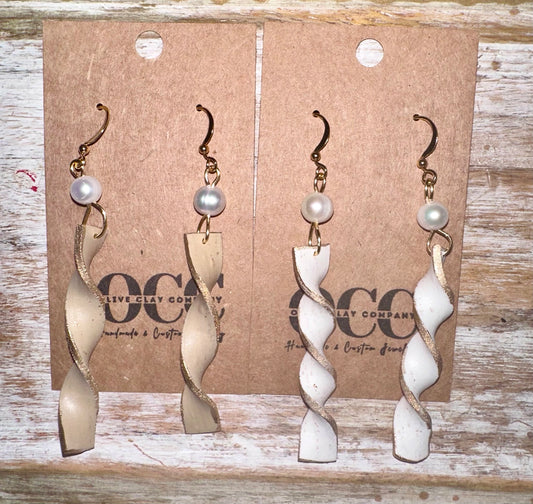 Twisted bar clay pearl earrings