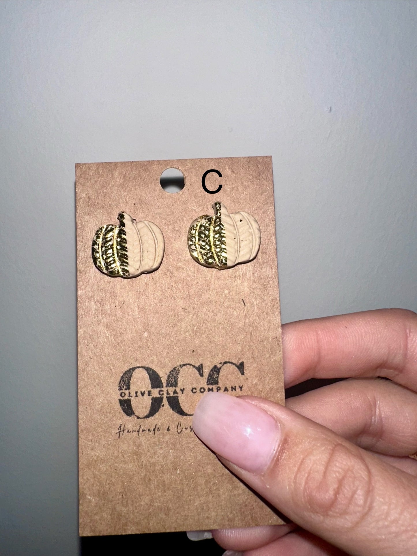 Textured pumpkin studs