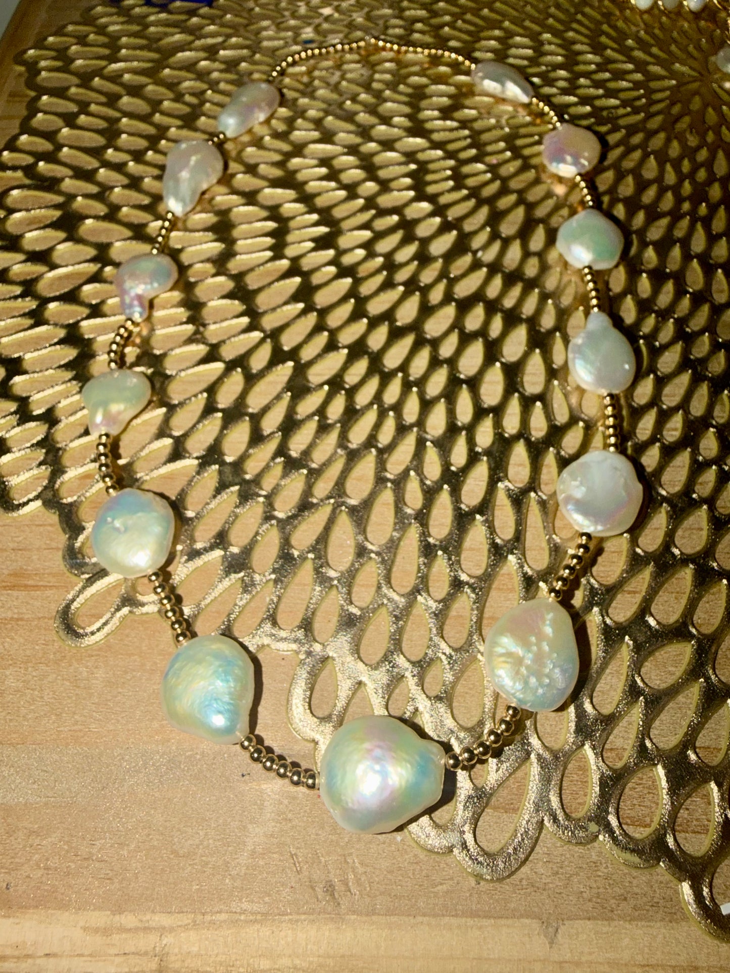 18 inch 14k gold filled stretchy necklace- no clasp