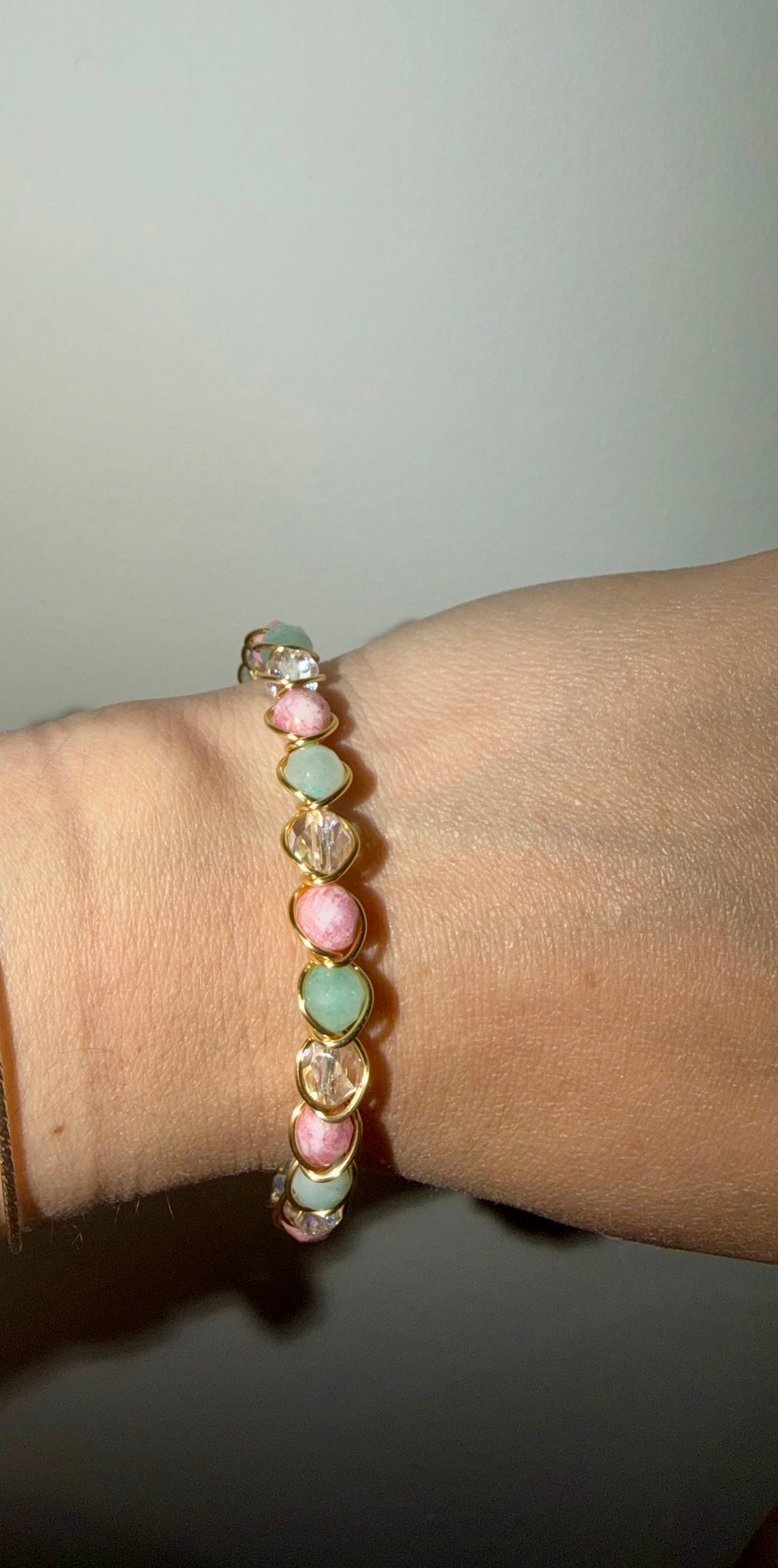 Multicolor wire bracelet