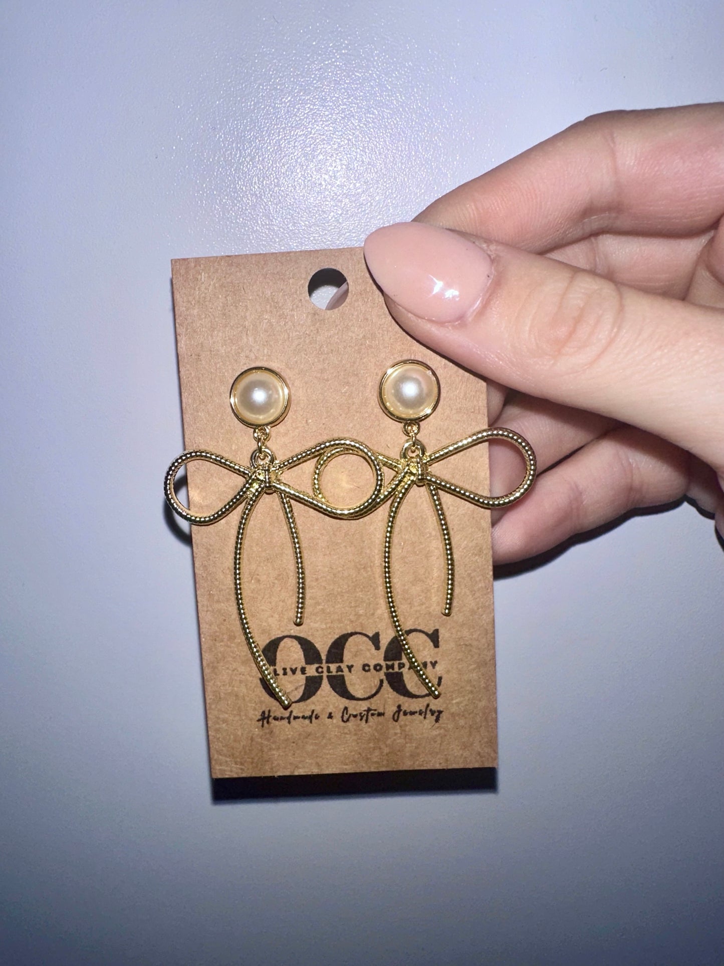 Bow earrings