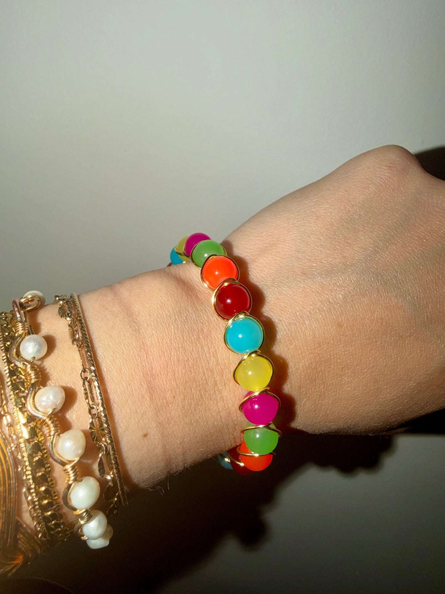 Multicolor large bead wire bracelet