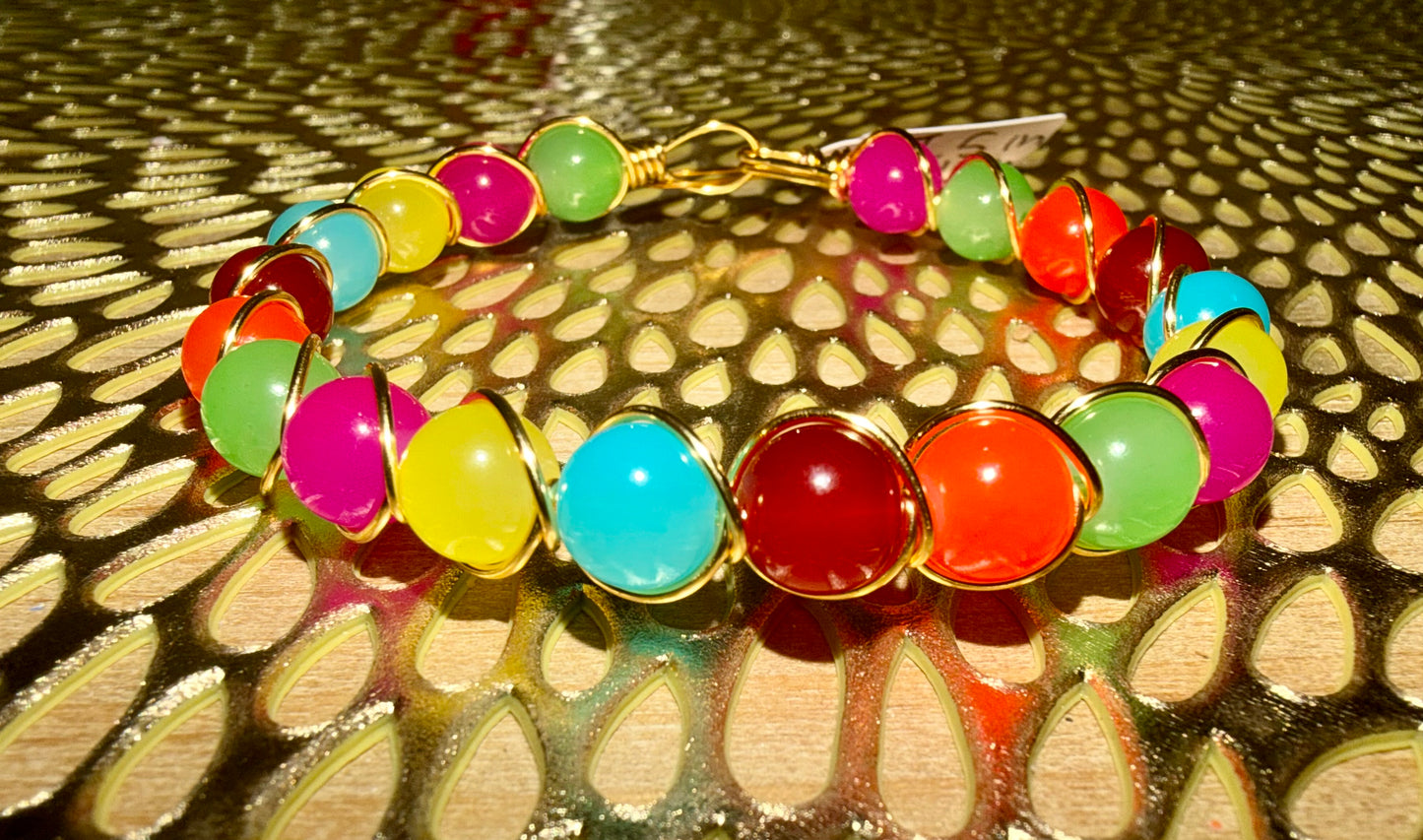 Multicolor large bead wire bracelet
