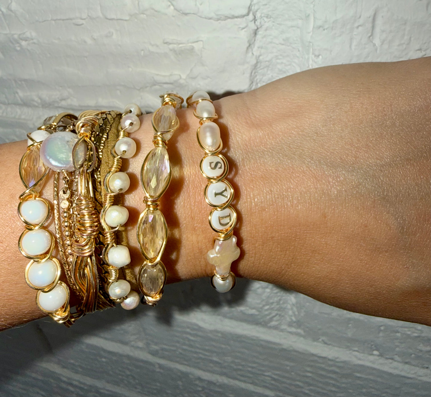 Custom freshwater pearl wire bracelet