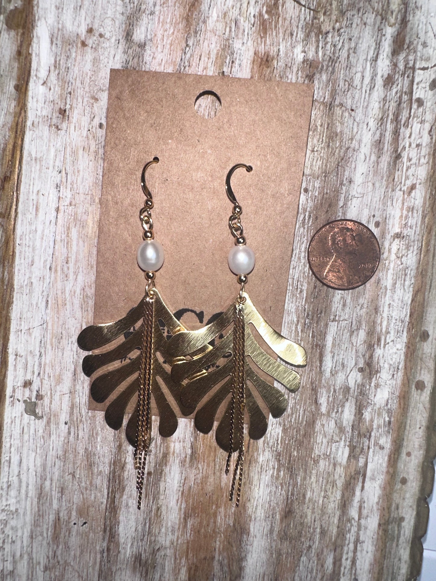 Pearl leaf fringe earrings