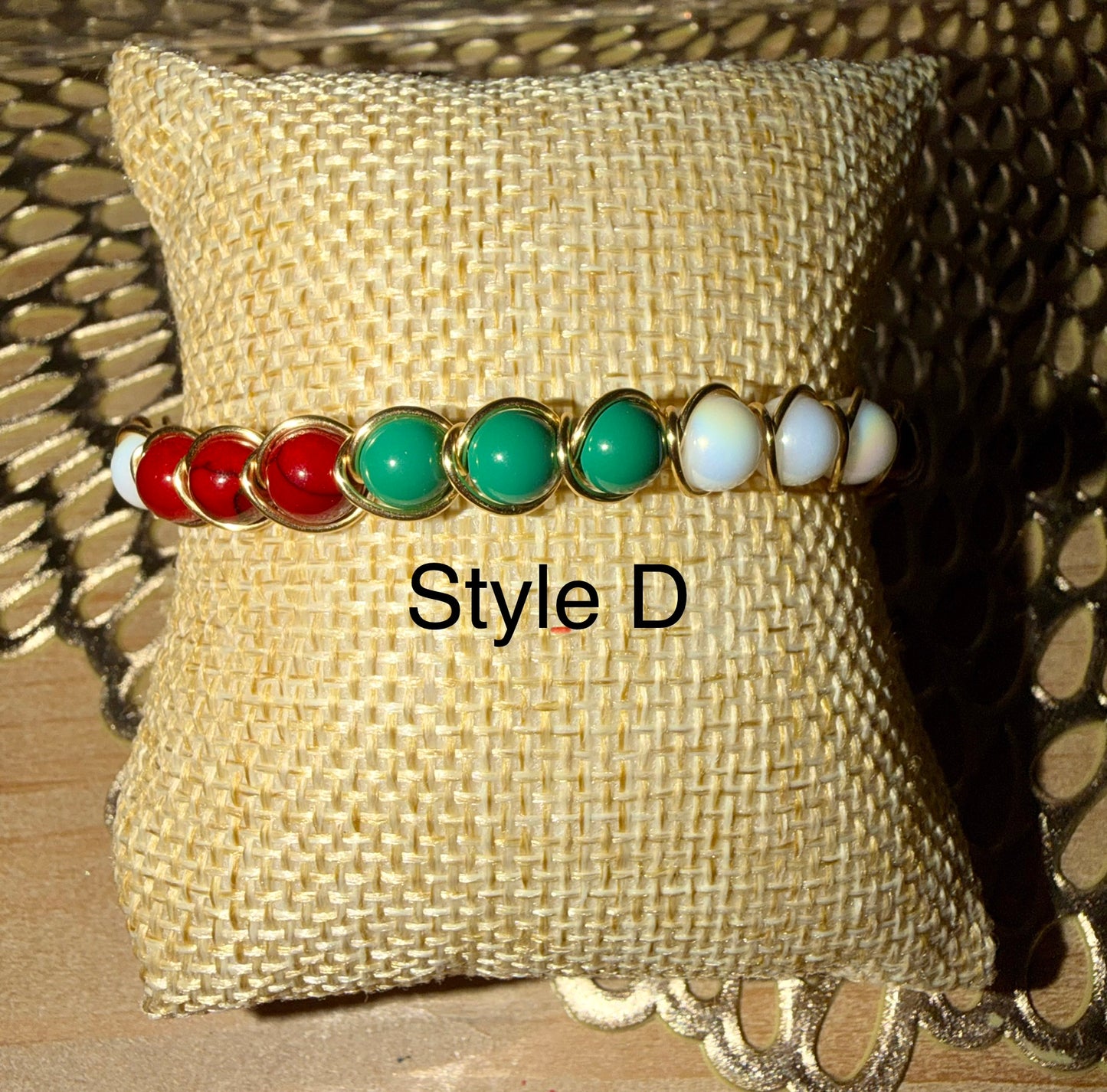 Christmas beaded wire bracelet