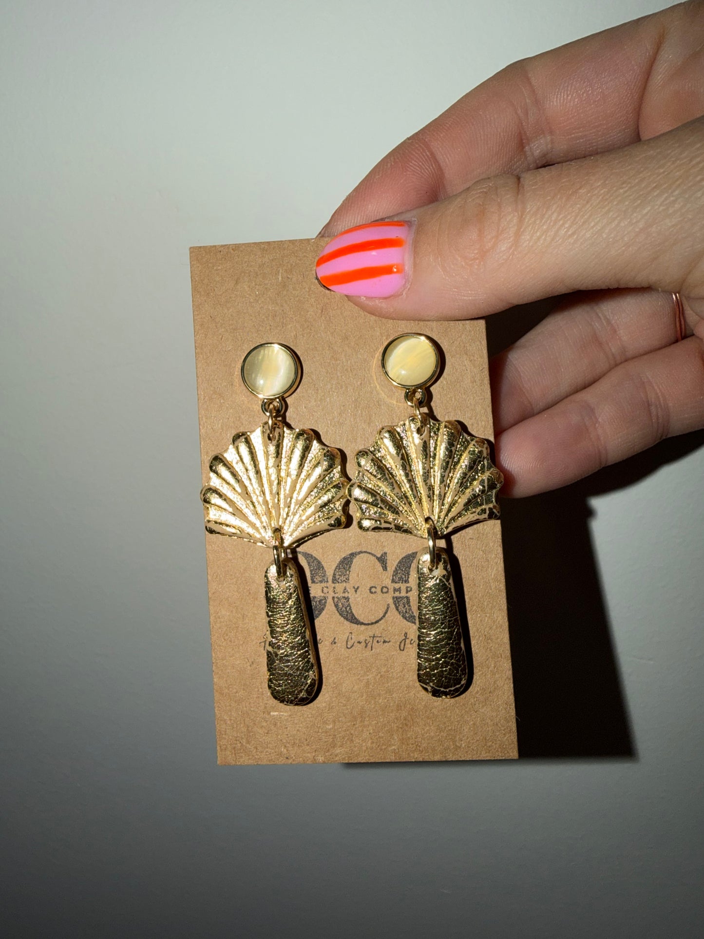 Gold leaf shell earrings