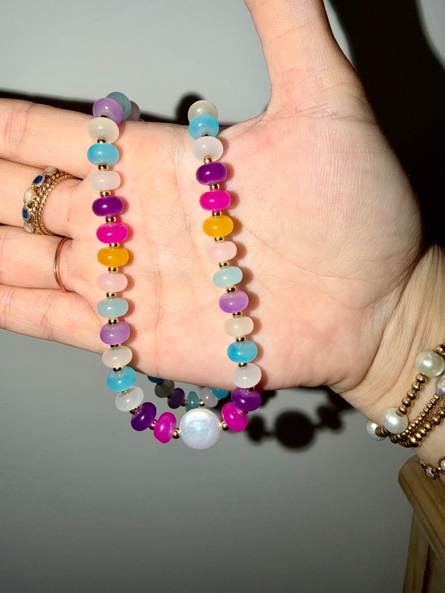 Rondelle pearl bead necklace- stretchy with no clasp 18inches