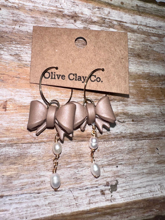 Hoop Bow clay earrings