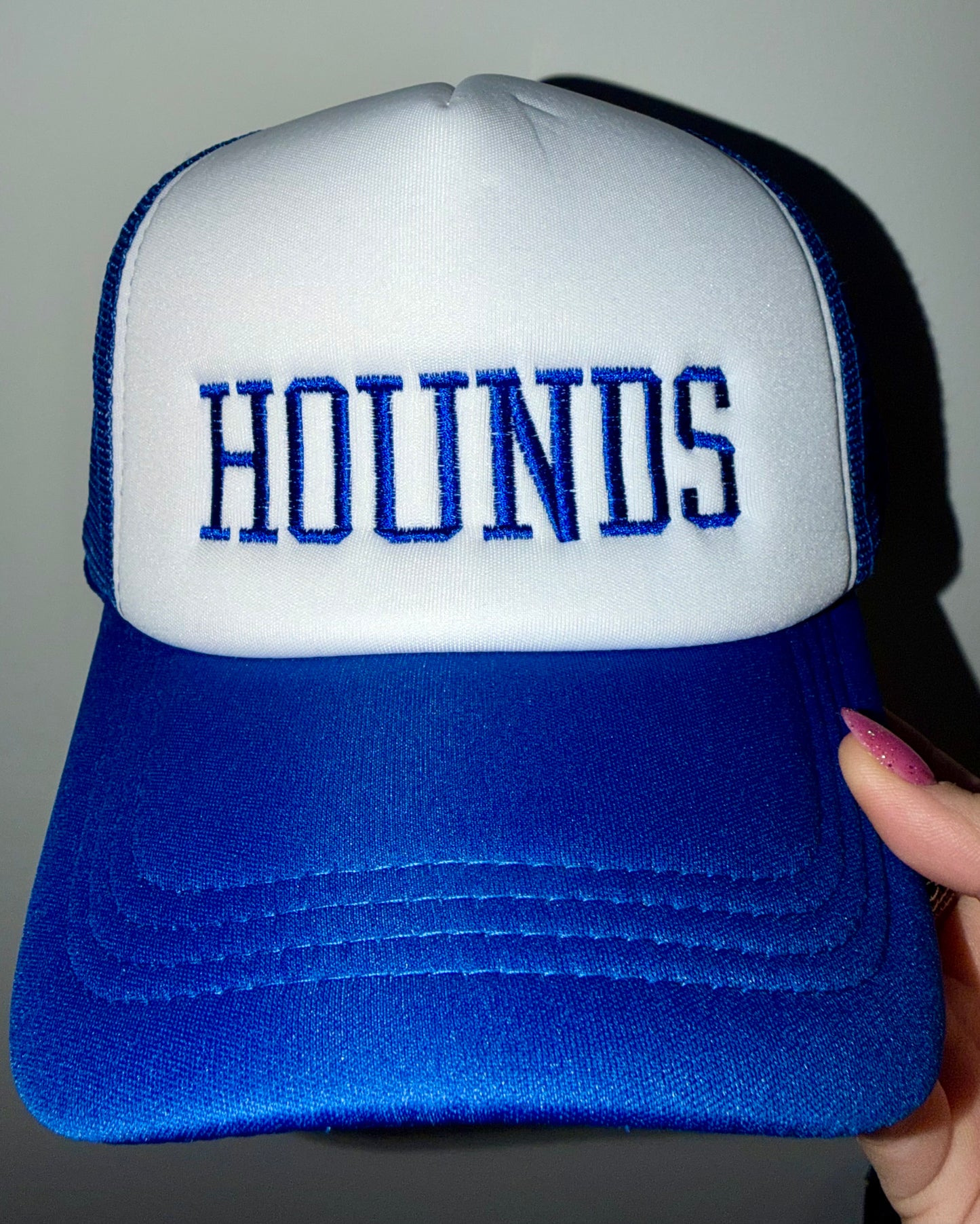 Adult hat Hounds