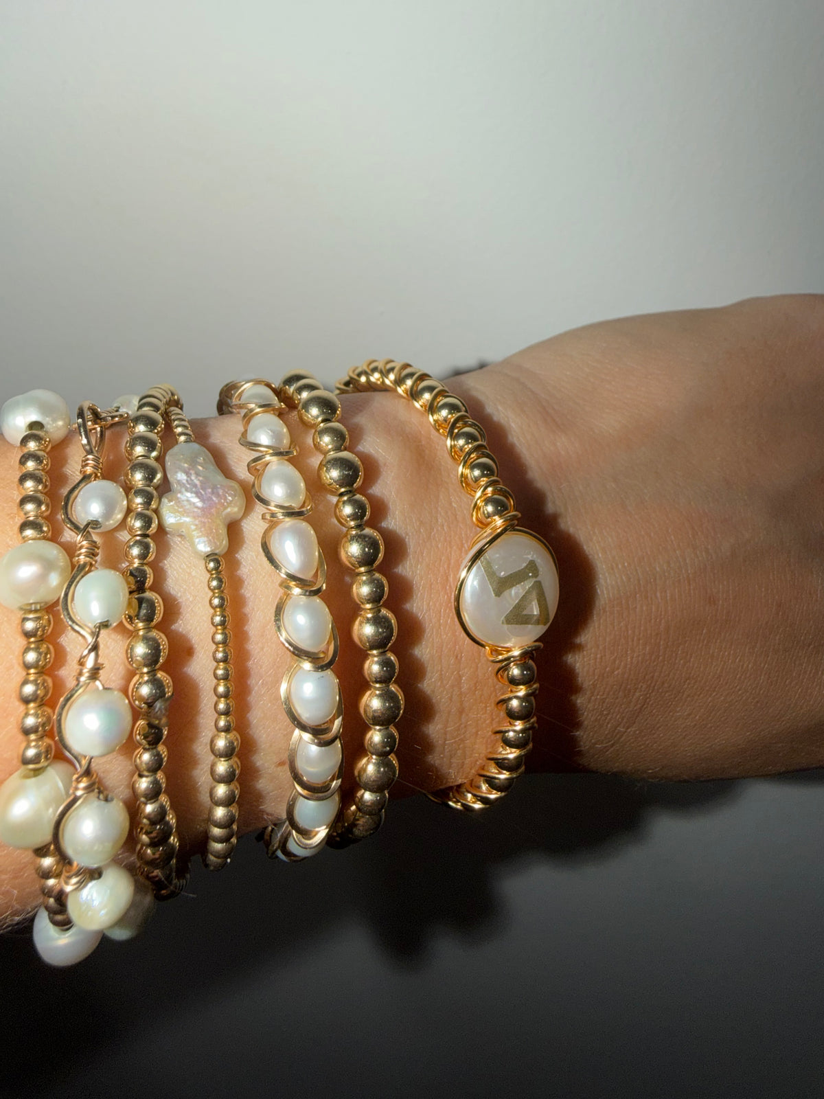 DG wire bracelet