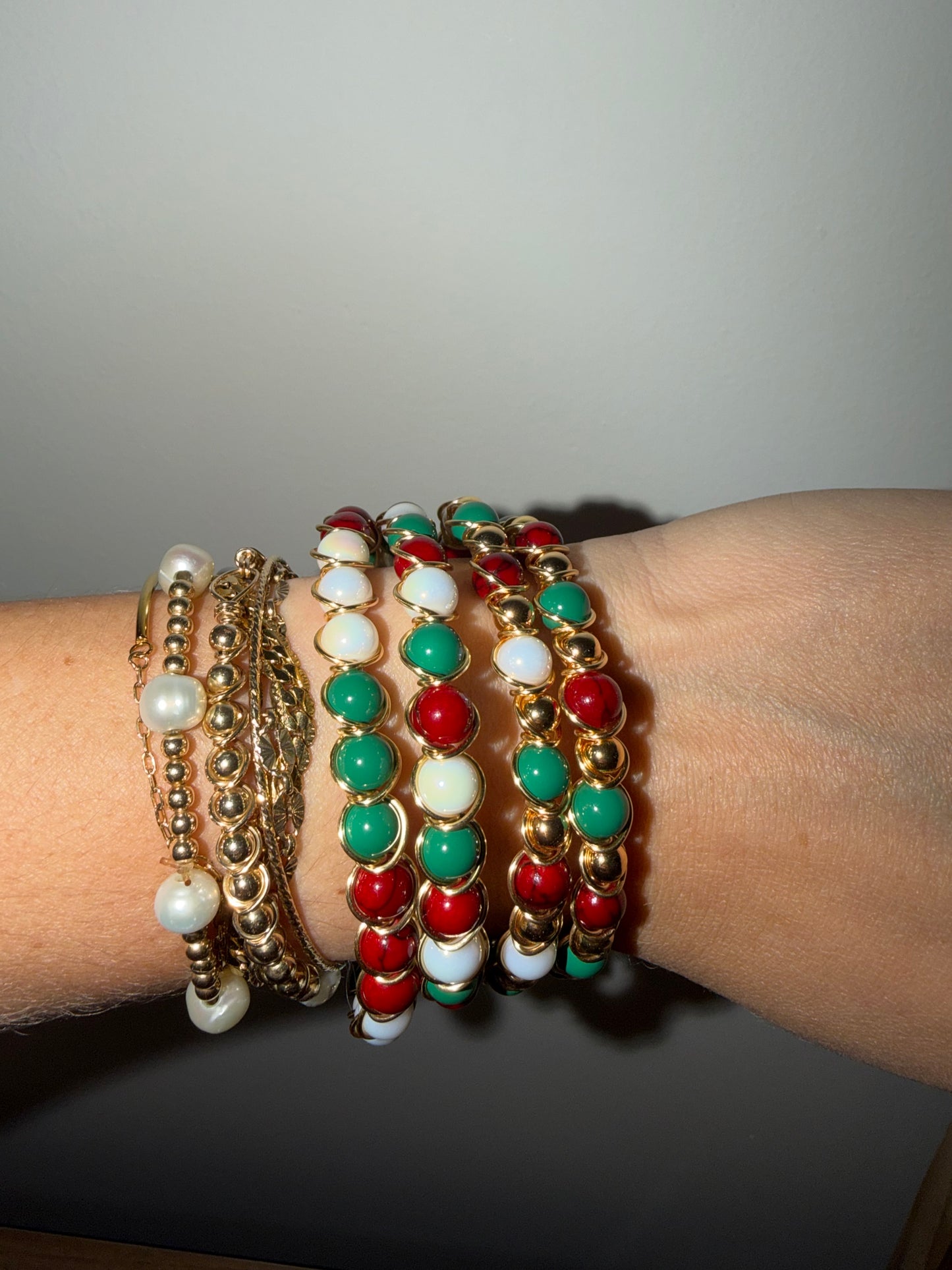 Christmas beaded wire bracelet