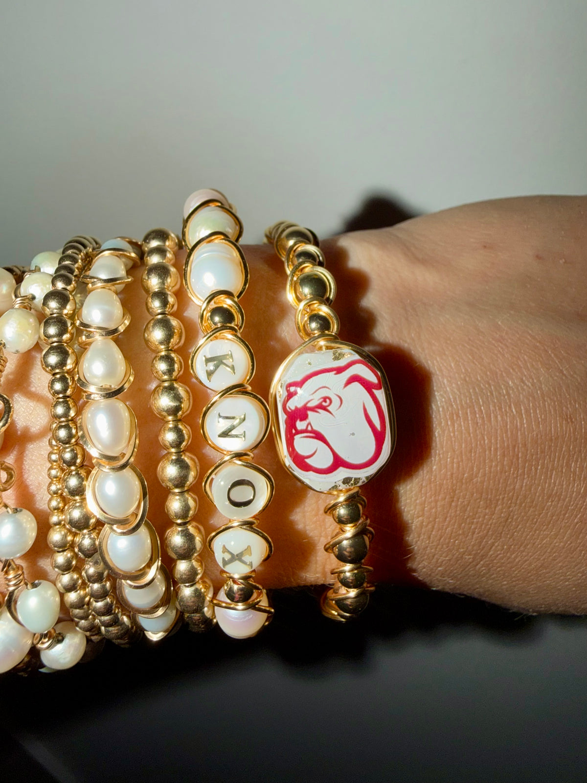 Bulldog wire bracelet