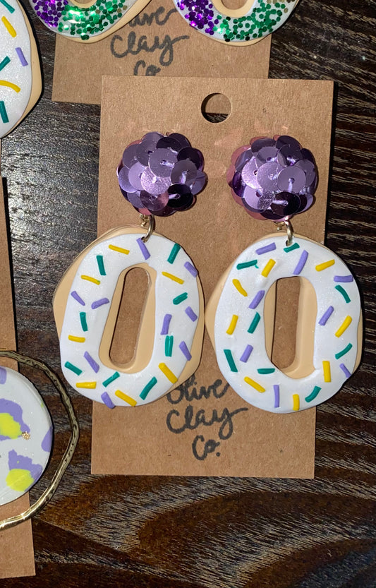 Sprinkle king cake earrings
