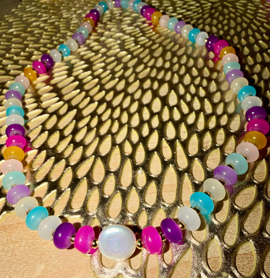 Rondelle pearl bead necklace- stretchy with no clasp 18inches