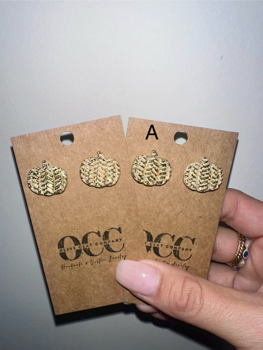 Textured pumpkin studs