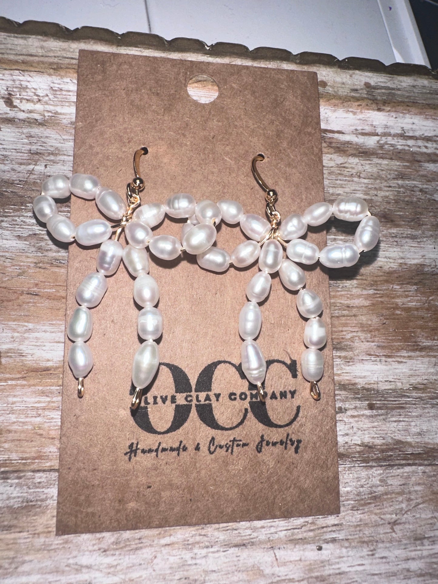 Wire Bow earrings