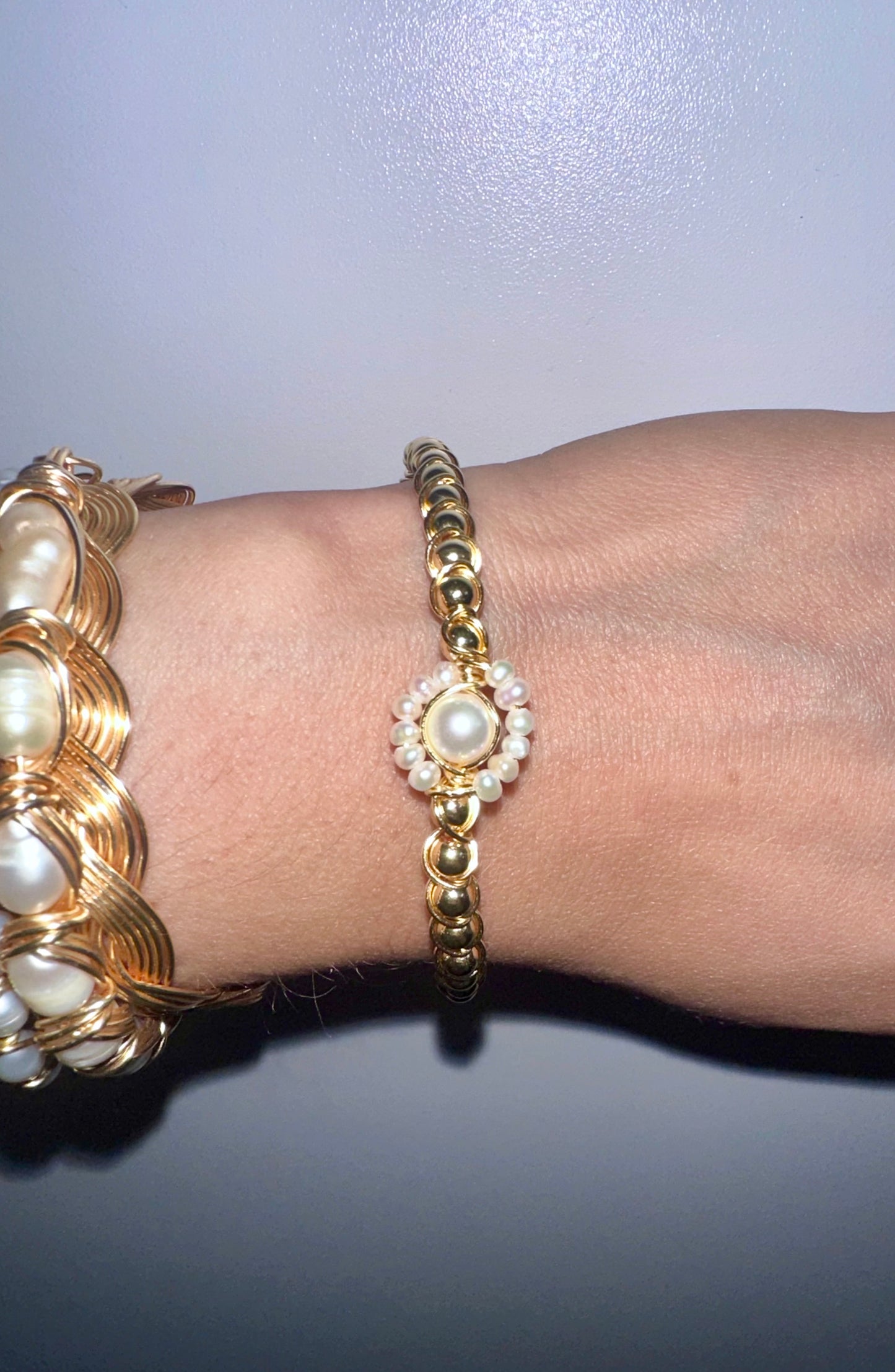 Pearl beaded wire bracelet