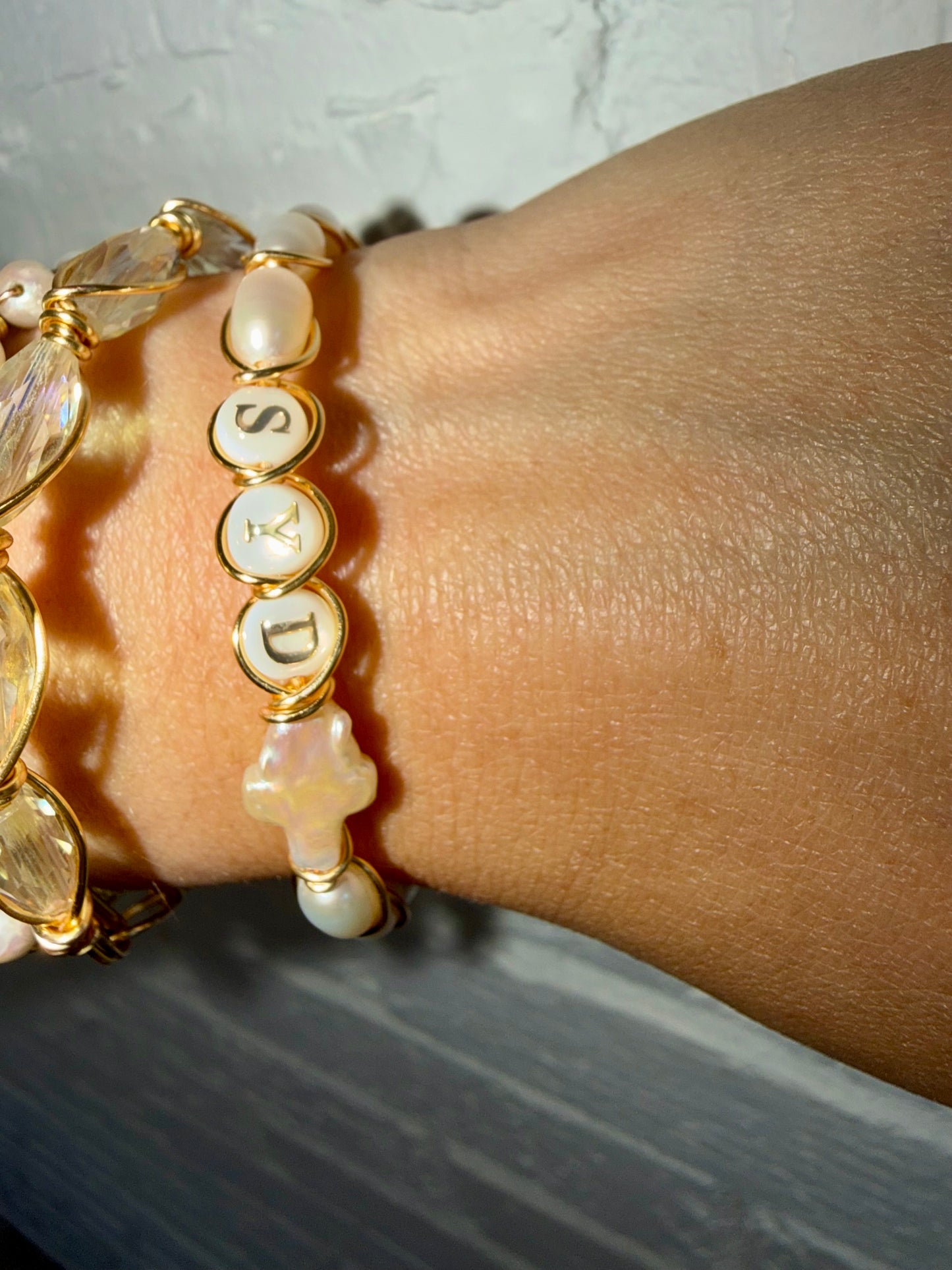 Custom freshwater pearl wire bracelet