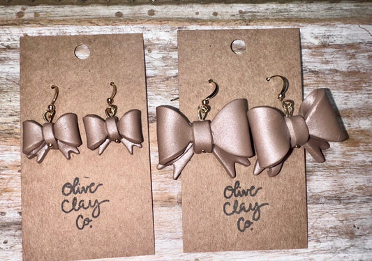 Bow clay earrings