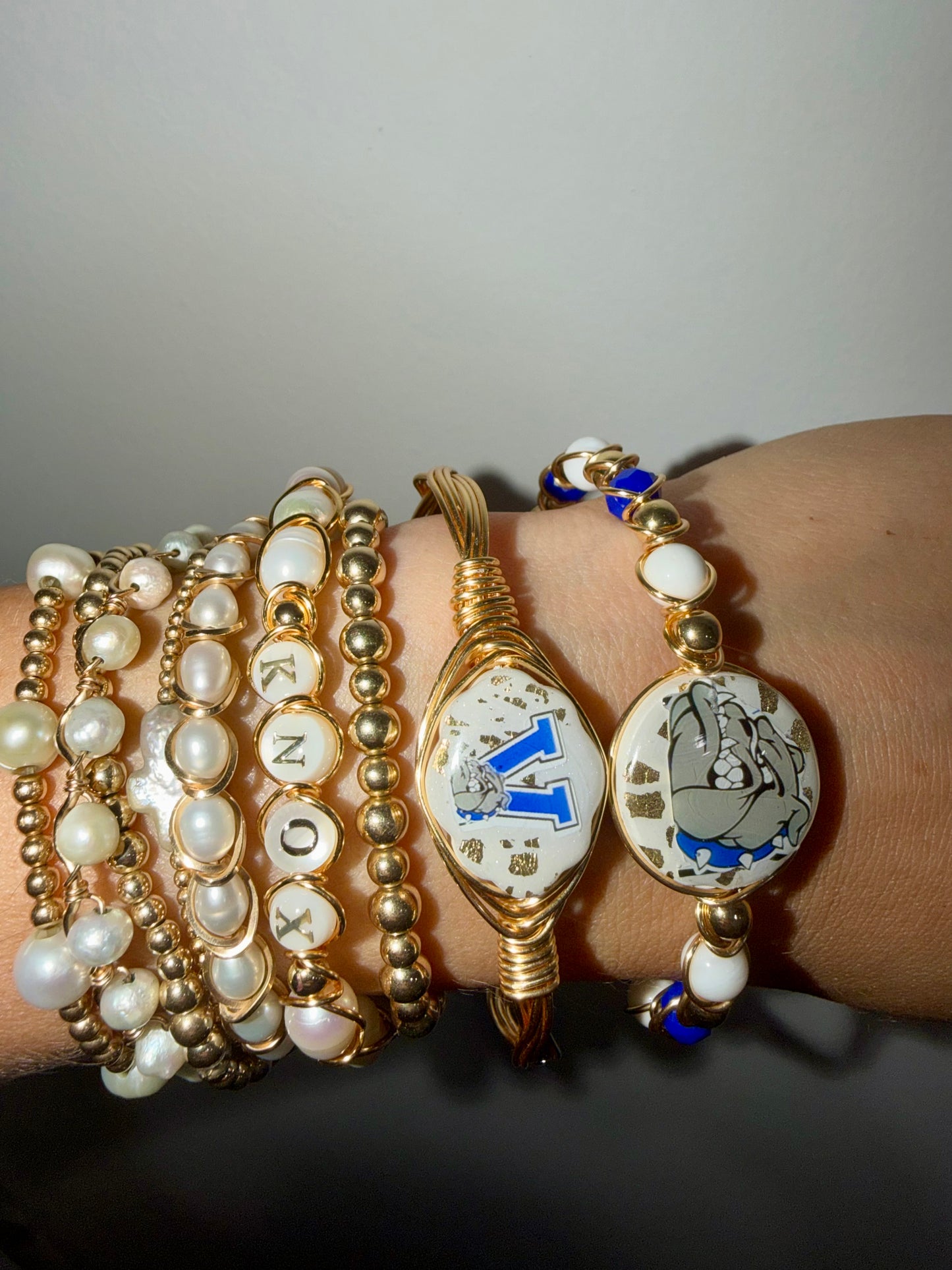 Vancleave bulldog wire bracelet