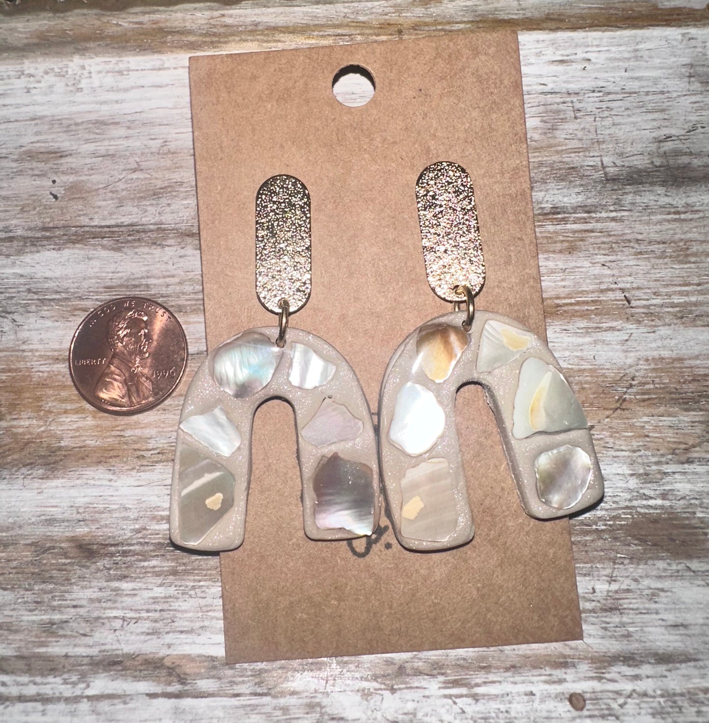 Shell Clay Arch Earrings