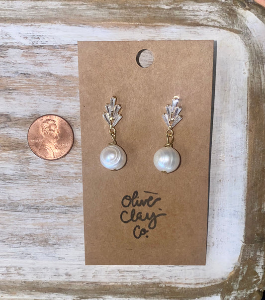 Dainty Pearl Earrings